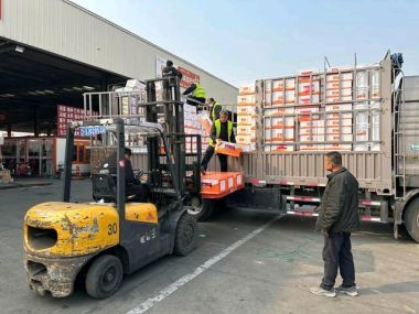 南通4.2米貨車出租 專業(yè)陸運與打包服務(wù)，助力長途物流運輸